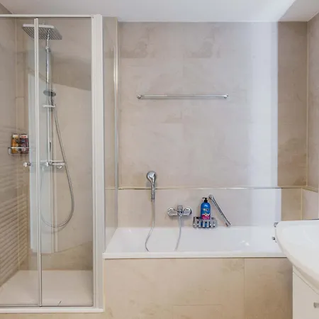 Luxury 4 Bedroom Apartment/therme Erding/parking Lägenhet Erding